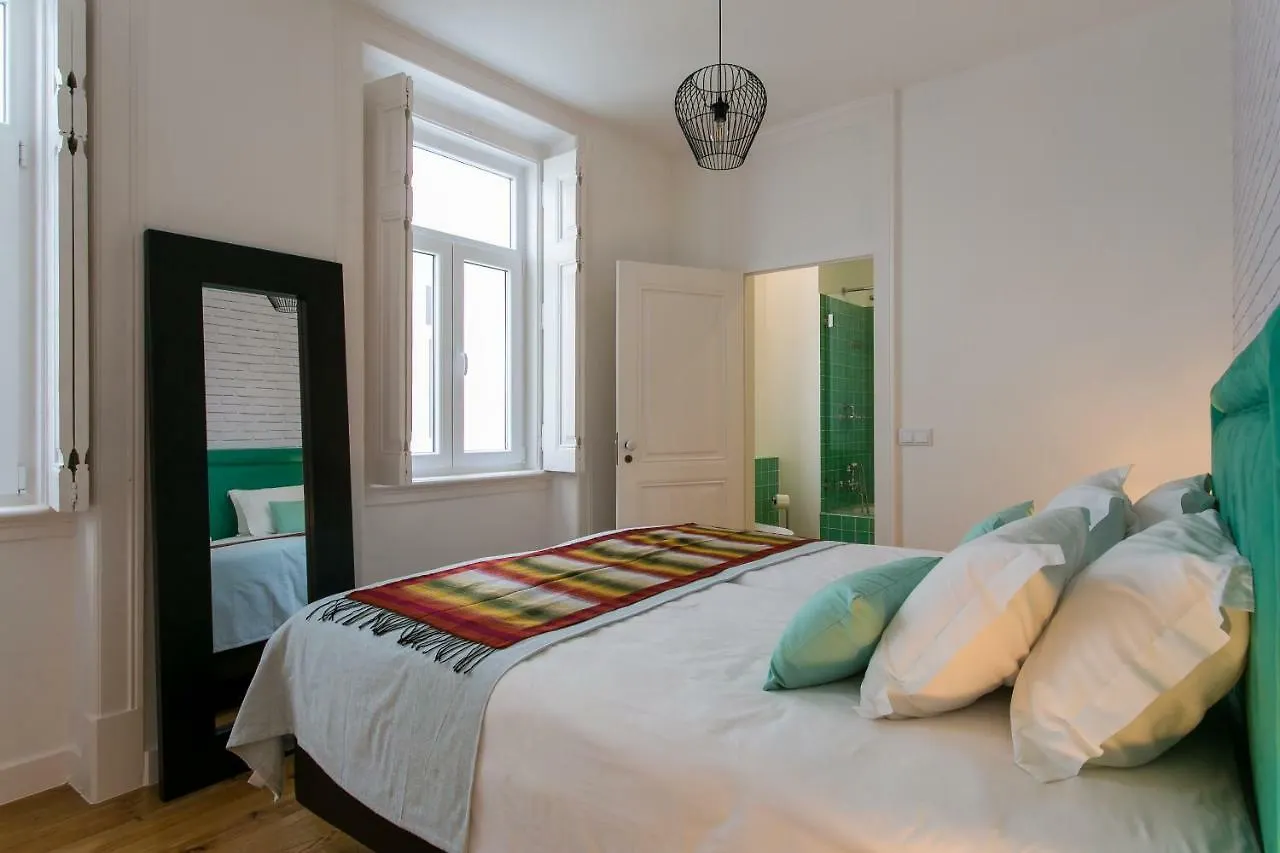 Joivy Gorgeous 3Br Home With Balcony Nearby Time Out Market Lisbon