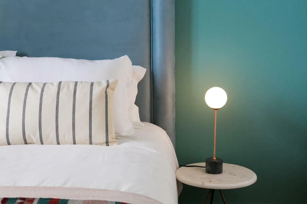 Apartment Joivy Gorgeous 3Br Home With Balcony Nearby Time Out Market Lisbon Portugal