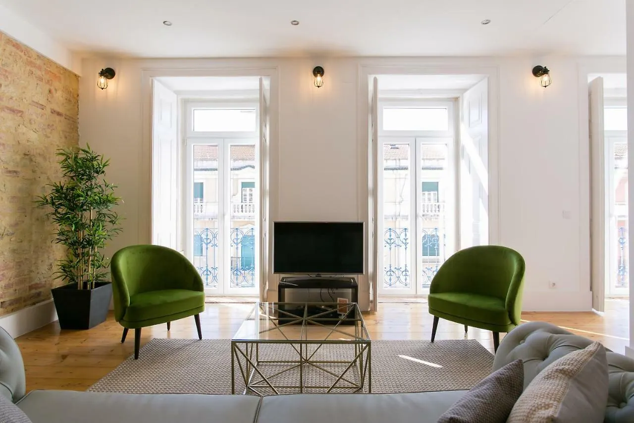 Joivy Gorgeous 3Br Home With Balcony Nearby Time Out Market Lisbon