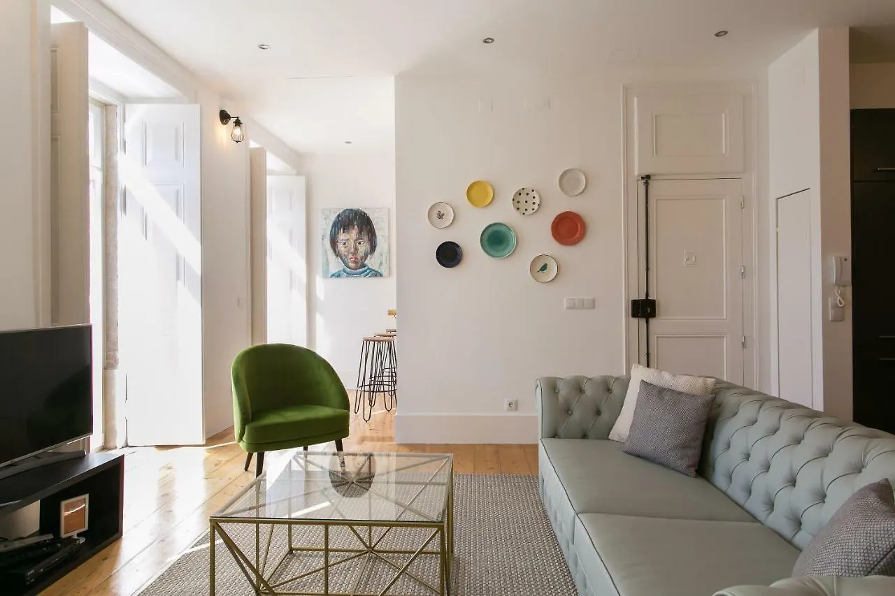 Joivy Gorgeous 3Br Home With Balcony Nearby Time Out Market Lisbon Portugal