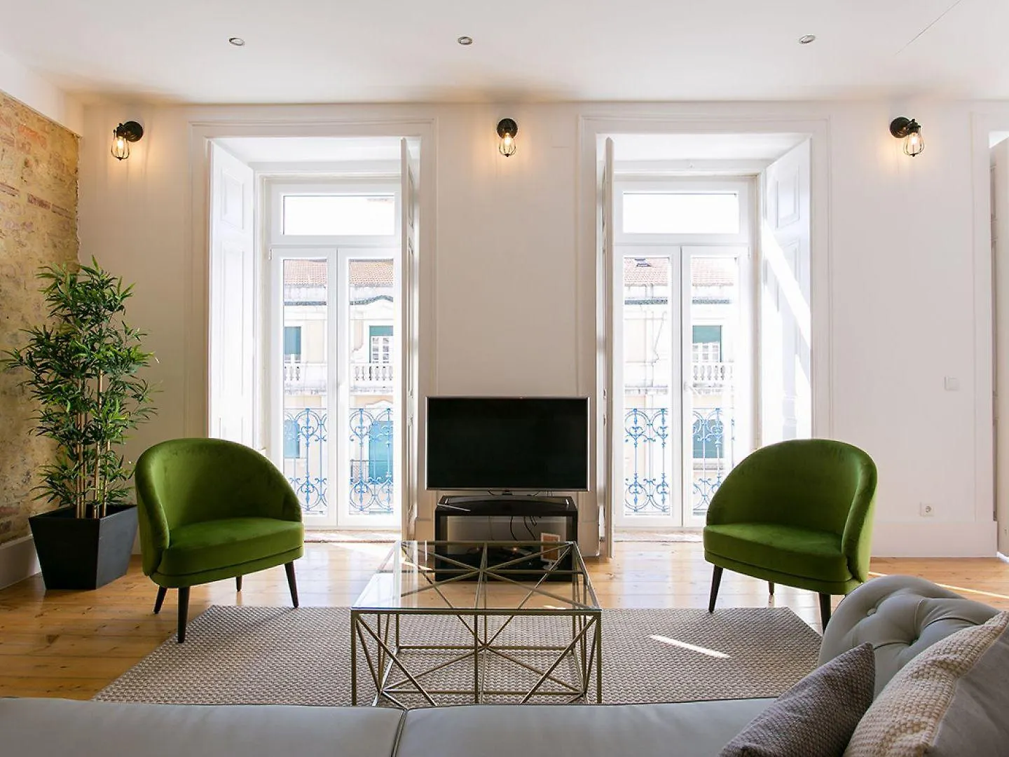 Joivy Gorgeous 3Br Home With Balcony Nearby Time Out Market Lisbon 0*,