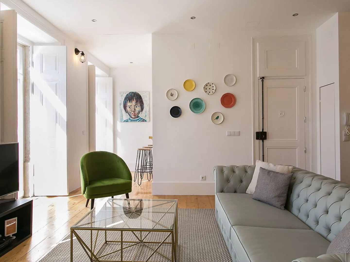 Apartment Joivy Gorgeous 3Br Home With Balcony Nearby Time Out Market Lisbon