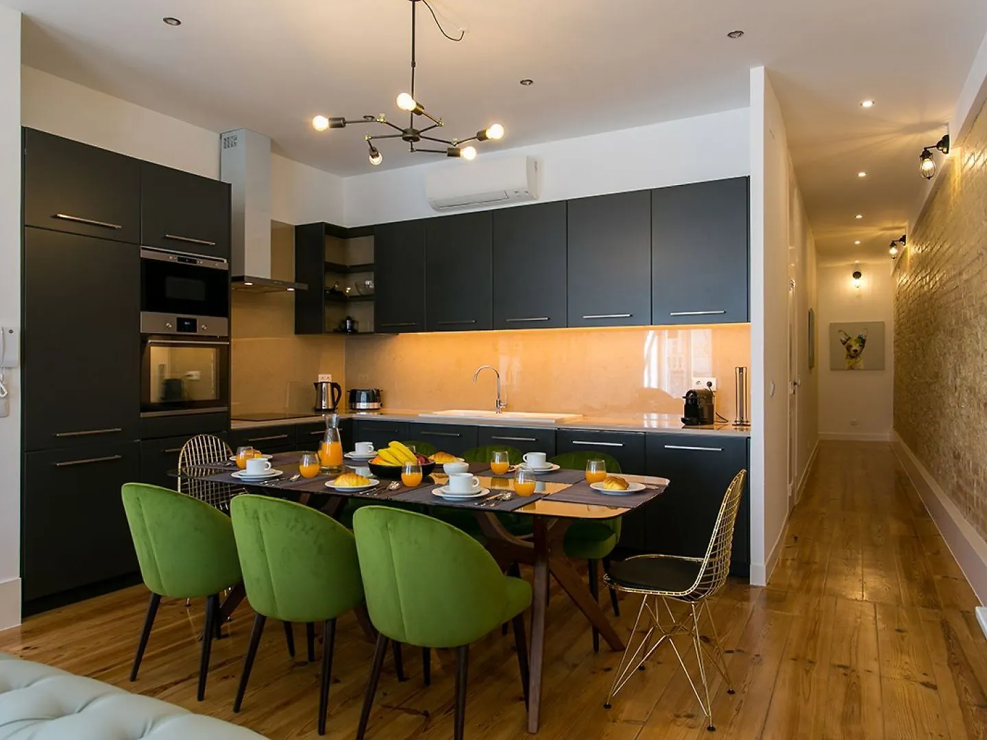 Joivy Gorgeous 3Br Home With Balcony Nearby Time Out Market Lisbon Portugal