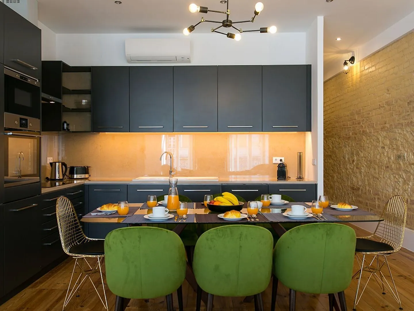 Joivy Gorgeous 3Br Home With Balcony Nearby Time Out Market Lisbon
