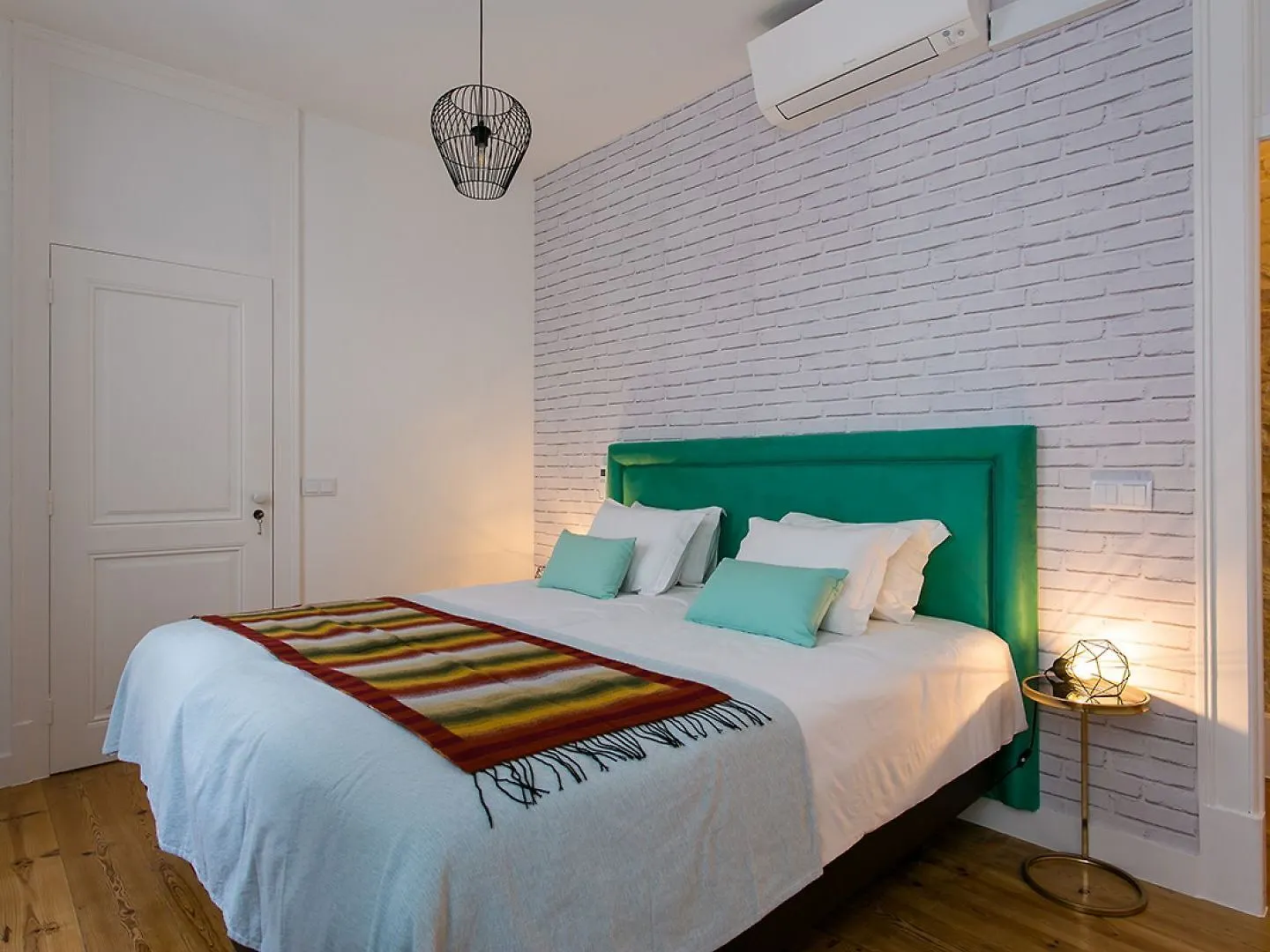 Joivy Gorgeous 3Br Home With Balcony Nearby Time Out Market Lisbon 0*,