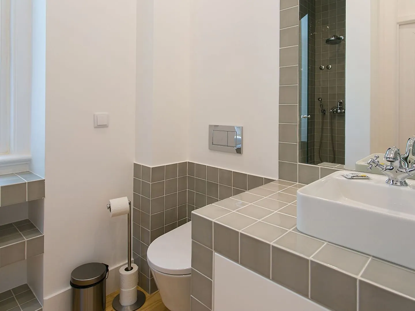 Joivy Gorgeous 3Br Home With Balcony Nearby Time Out Market Lisbon 0*,  Portugal