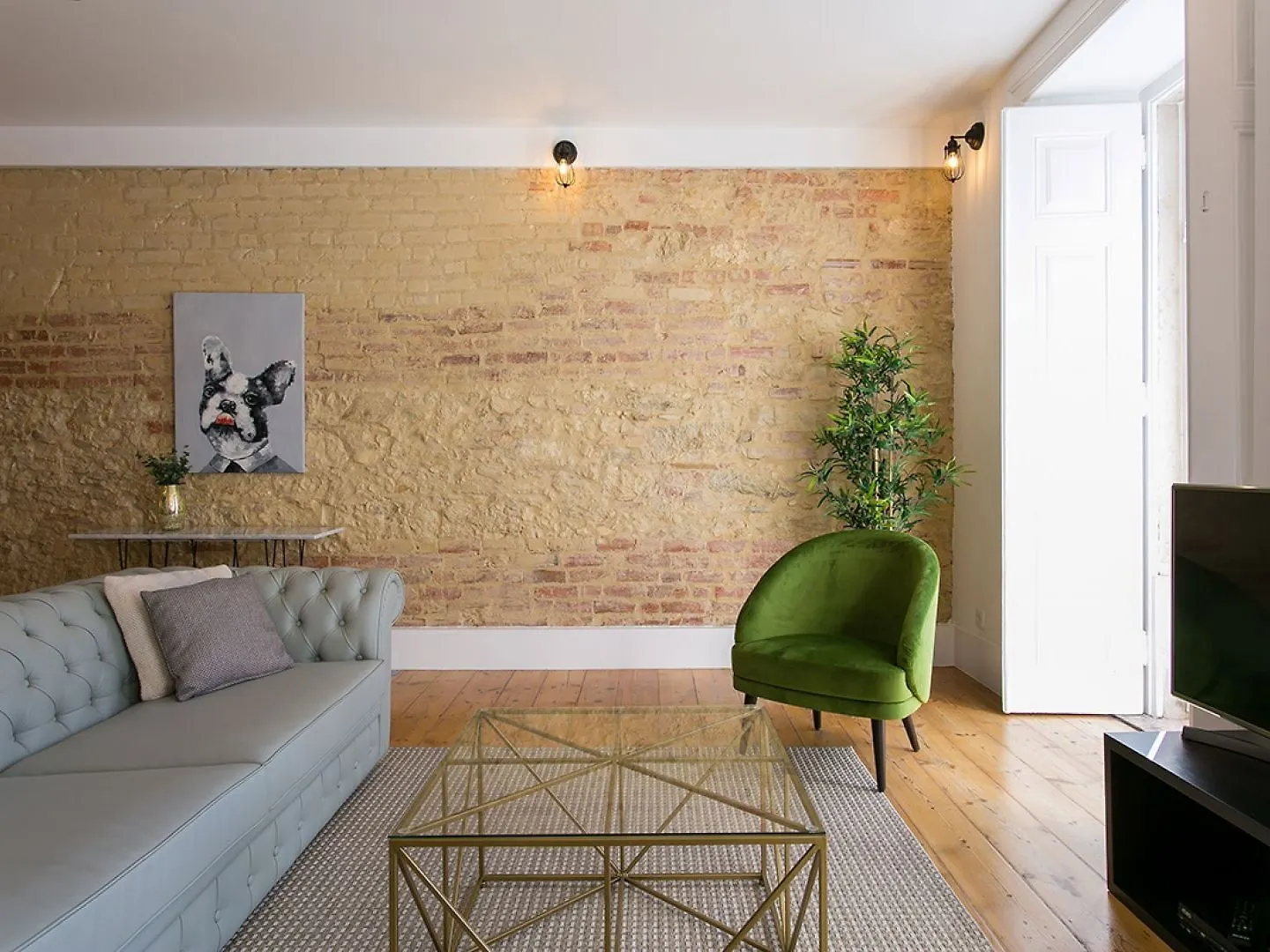 Joivy Gorgeous 3Br Home With Balcony Nearby Time Out Market Lisboa